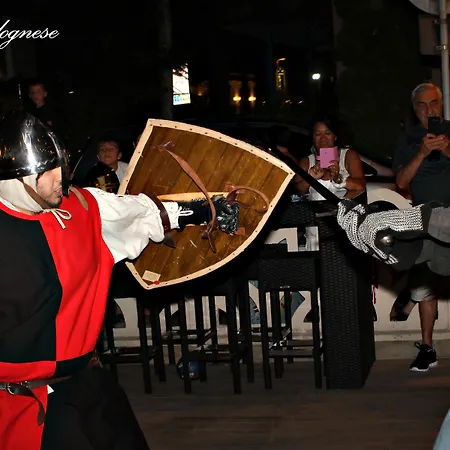 Отель Bolognese