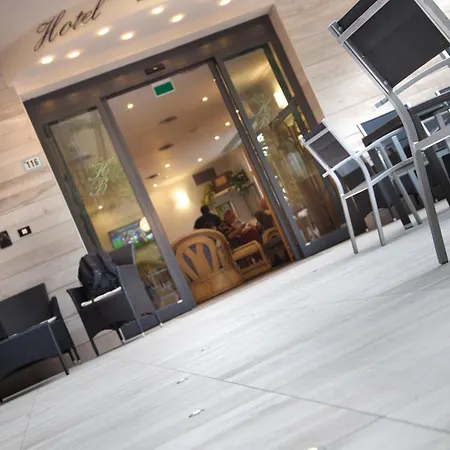 Отель Bolognese 3*