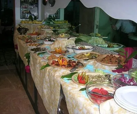 Отель Bolognese 3*