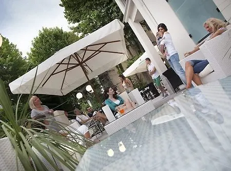 Bolognese Отель